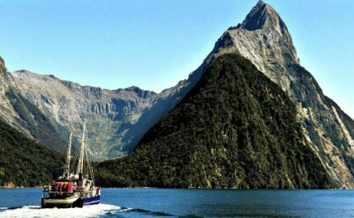 New Zealand 8 Days Tour Package With Flight