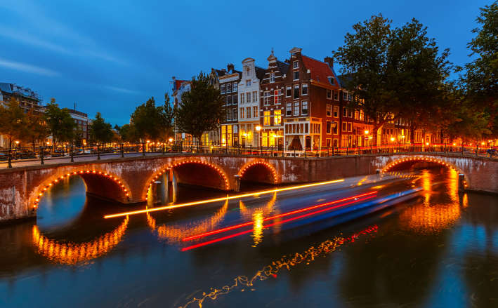 Ecstatic Amsterdam, Brussels and France Honeymoon Package