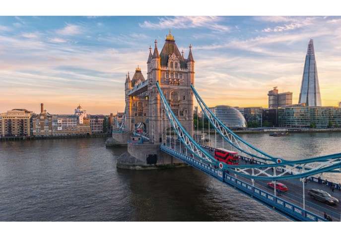 Enchanting London Honeymoon Package