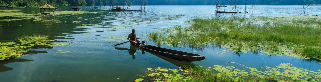 Visit the mesmerizing Tamblingan Lake in Bali