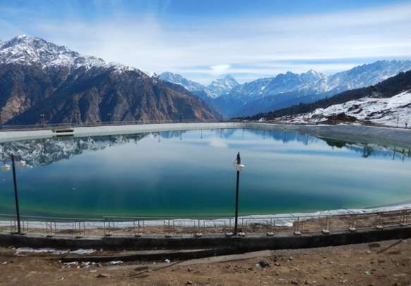 Drive through the roads offering magnificent mountain views on way to Auli