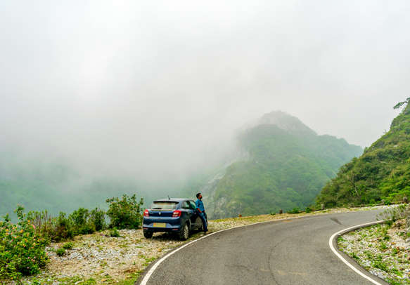 Take an exciting and adventurous road trip to Mussoorie