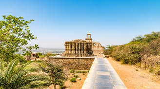 Explore the alluring Rajasthan