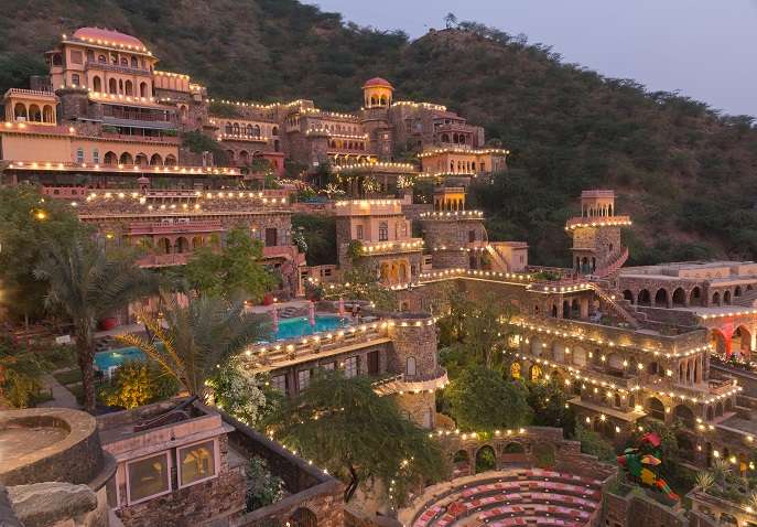 neemrana tour packages