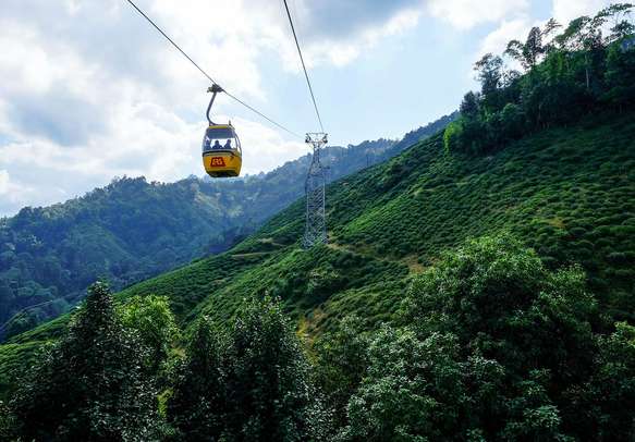 Enjoy a fun cable car ride in Darjeeling