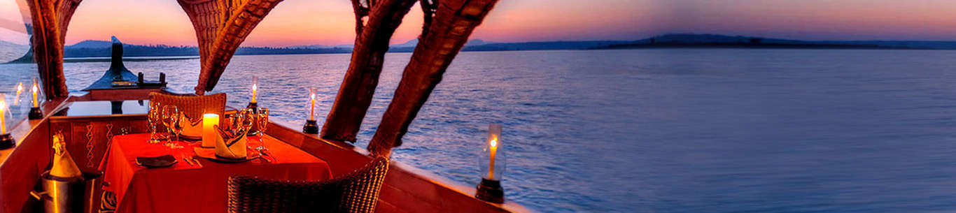 Enjoy romantic candle light dinner on your Kerala honeymoon