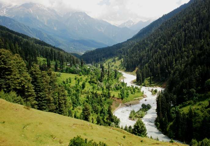 tour world travels kashmir