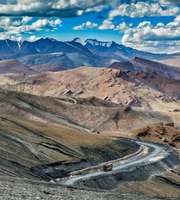 Adventurous Summer Special Ladakh Honeymoon Package