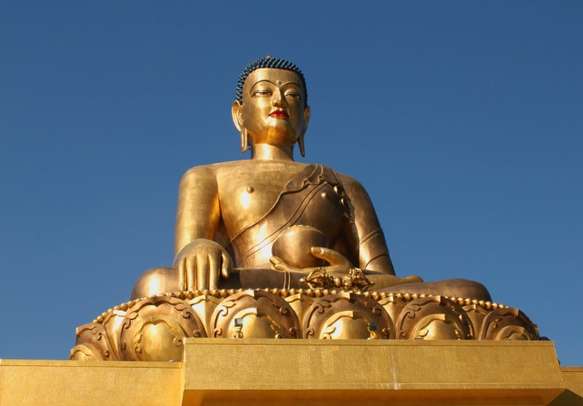 Be amazed by the huge Buddha statue in Thimphu