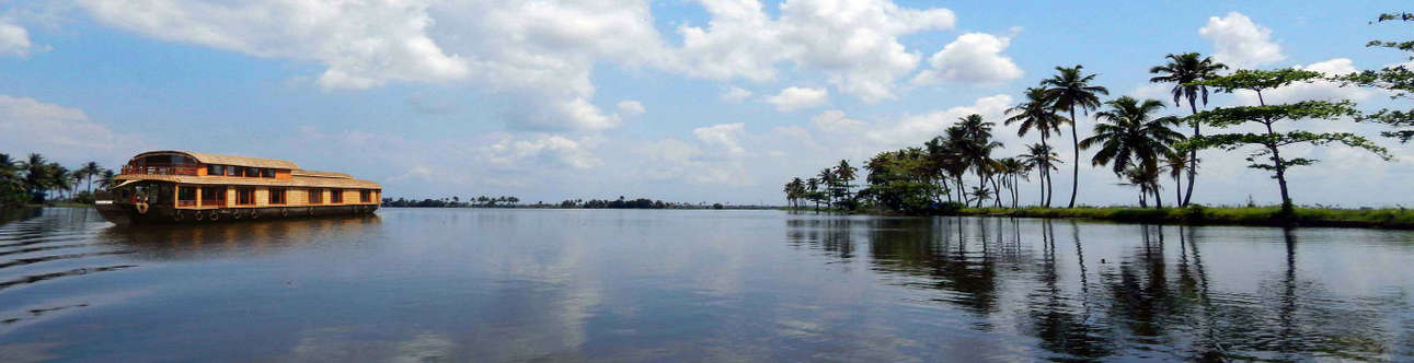 The spellbinding tranquility at the Kumarakom backwaters