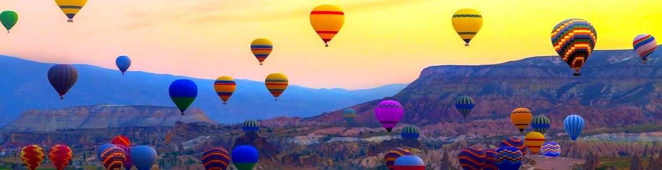 Indulge in a hot air balloon ride in Jaipur to enjoy mind blowing views of the city's landscapes