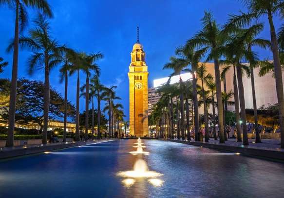 Enjoy the scintillating night view of Old Clock Tower