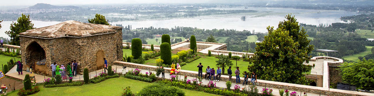 mughal gardens in kashmir