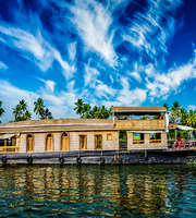 Amazing Kumarakom Houseboat Package
