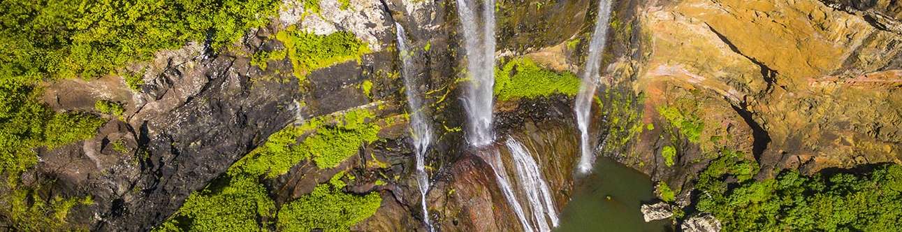 	Enjoy a hike to the Tamarind waterfalls in Mauritius