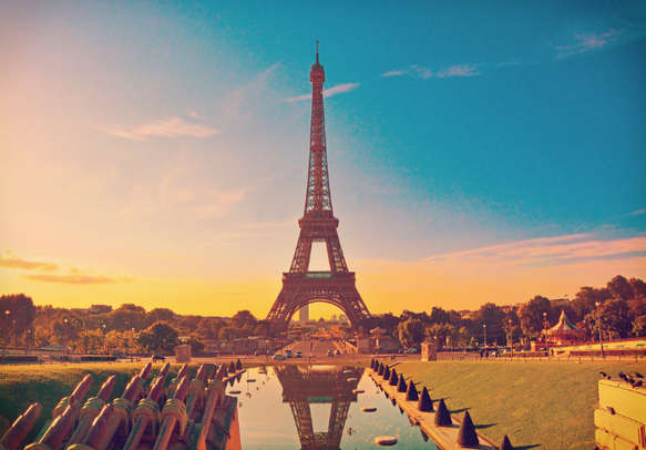 Enjoy the view of Eiffel Tower in Paris