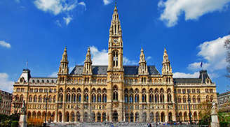 Visit the City Hall of Vienna