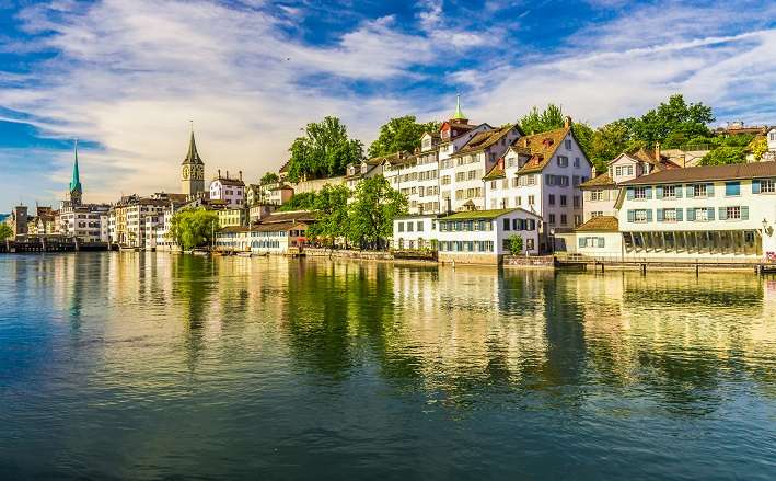 Stunning Zurich Sightseeing Tour Package