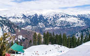 Beautiful white snow surrounded by ethereal beauty in Manali