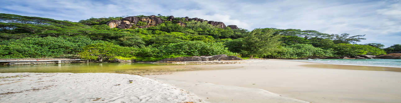 Enjoy a great time at the beaches of Seychelles	
