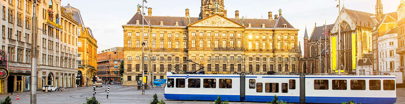 Visit the best attractions of Amsterdam