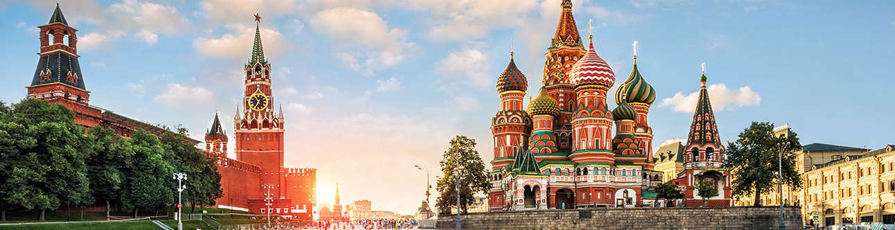 See Majestic View of The Red Square in Moscow