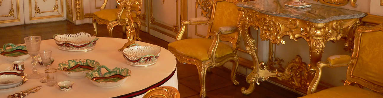 Visit the Amber Room in St Petersburg