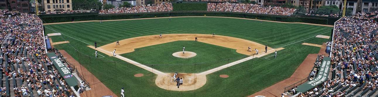 Have Amazing time in Wrigley Field Baseball In Chicago