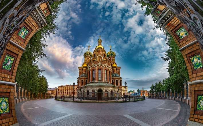 Idyllic Russia Tour Package From India