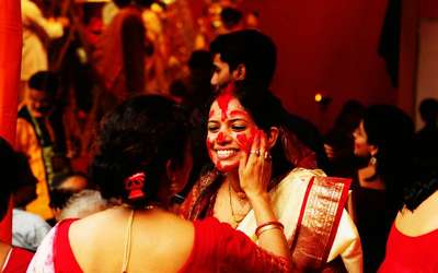 Color yourself red in Kolkata