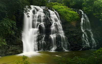 A beautiful shot of the Abbey waterfalls in Madikeri