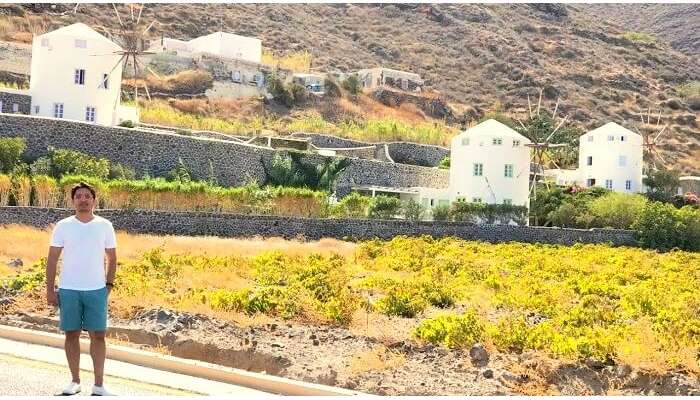 sightseeing near oia