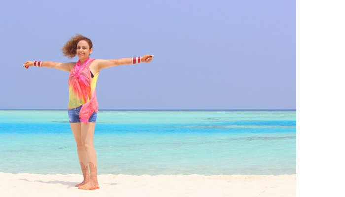 ankit wadhwa maldives honeymoon: day 3 posing on beach