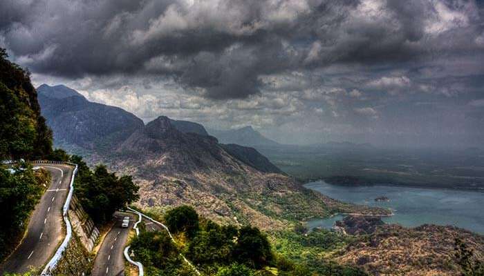 The beautiful turns of the Wayanad tourist place