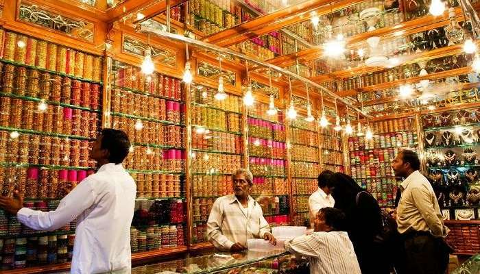 Laad Bazaar - famous for hyderabadi stone studded bangles