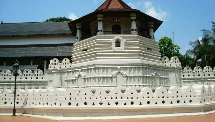 Temple of Tooth in Kandy