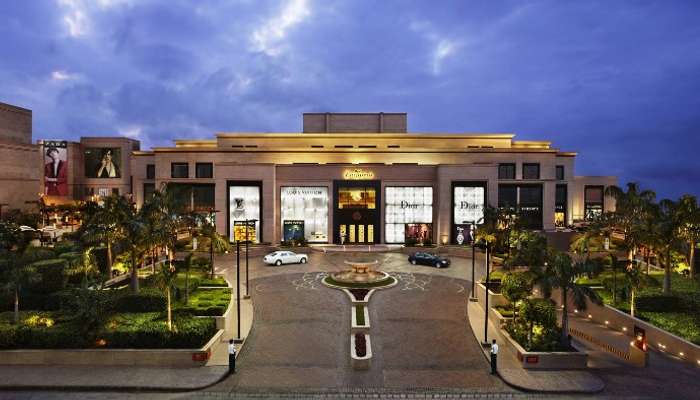 One of the most luxurious malls of Delhi - DLF Emporio