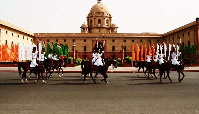 Parade in the powerhouse of Delhi - Rashtrapati Bhavan