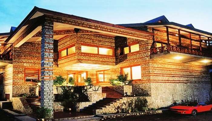 Head to Banon resorts, one of the best hotels in Manali for honeymoon