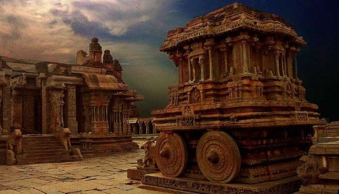 Travel to Hampi for the majestic architectural grandeur