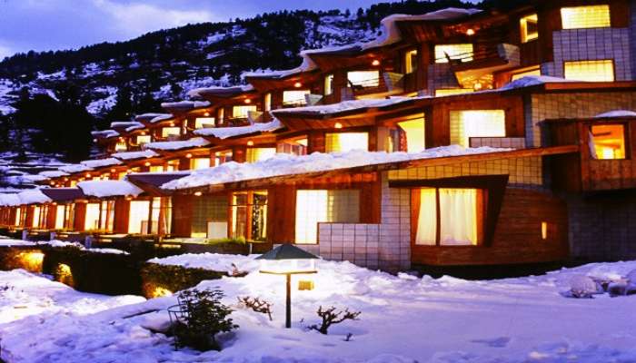 Manu Allaya is one of the most romantic resorts in Manali for honeymoon