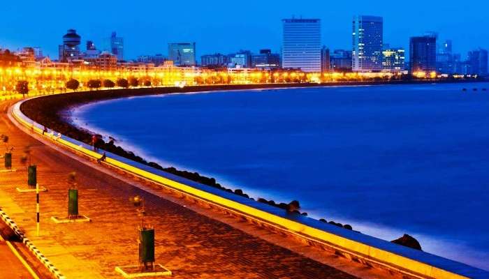 Stay overnight at Marina Drive in Mumbai