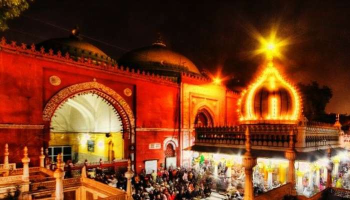 Live qawwali session at Hazrat Nizamuddin’s Dargah