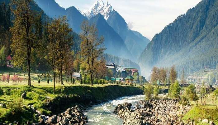 The Top Places to Visit in Kashmir 2021