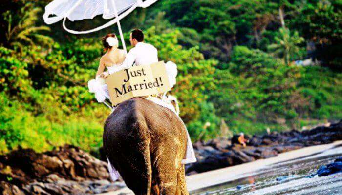 Honeymoon around the world-newly wed couples photoshoot