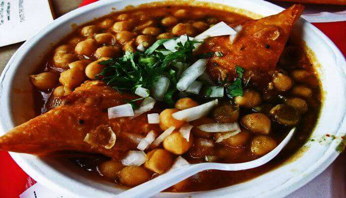 Samose with Chole — Most unique Delhi street food