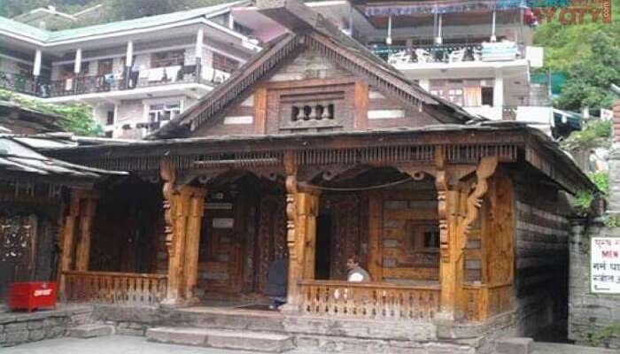The front view of the Maa Sharvari Temple in Manali