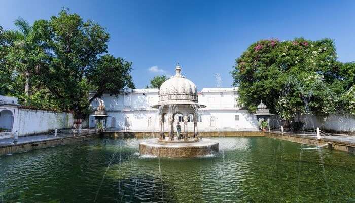 The lotus pool at Saheliyon Ki Bari makes it a popular place to visit in Udaipur