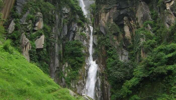 The magnificent view of the Jogini Waterfalls near Manali