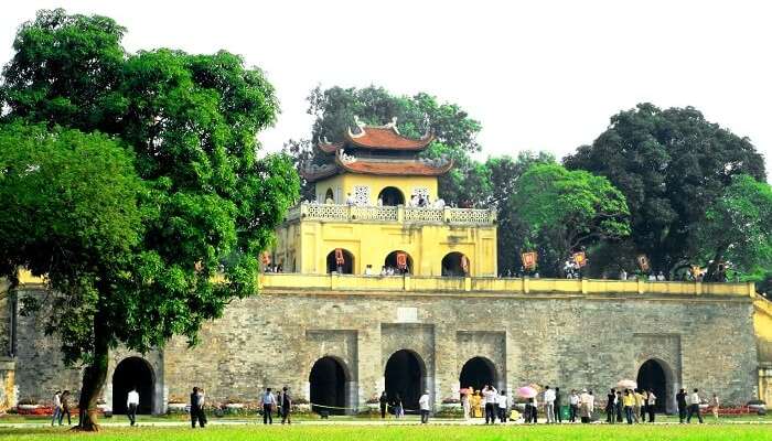 Tourists gather at the Imperial Citadel of Thang Long